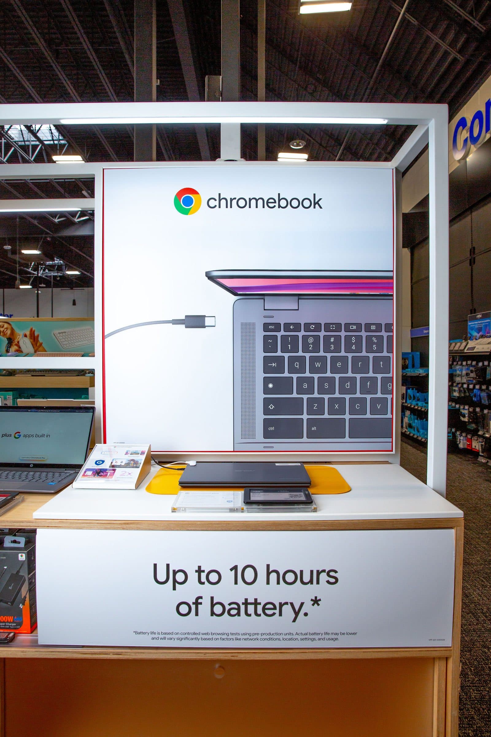 Chromebook, Chromebook at Best Buy, photo 2
